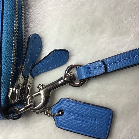 Coach Vibrant Blue Leather Wristlet Double Zip Wallet - Picture 3 of 10